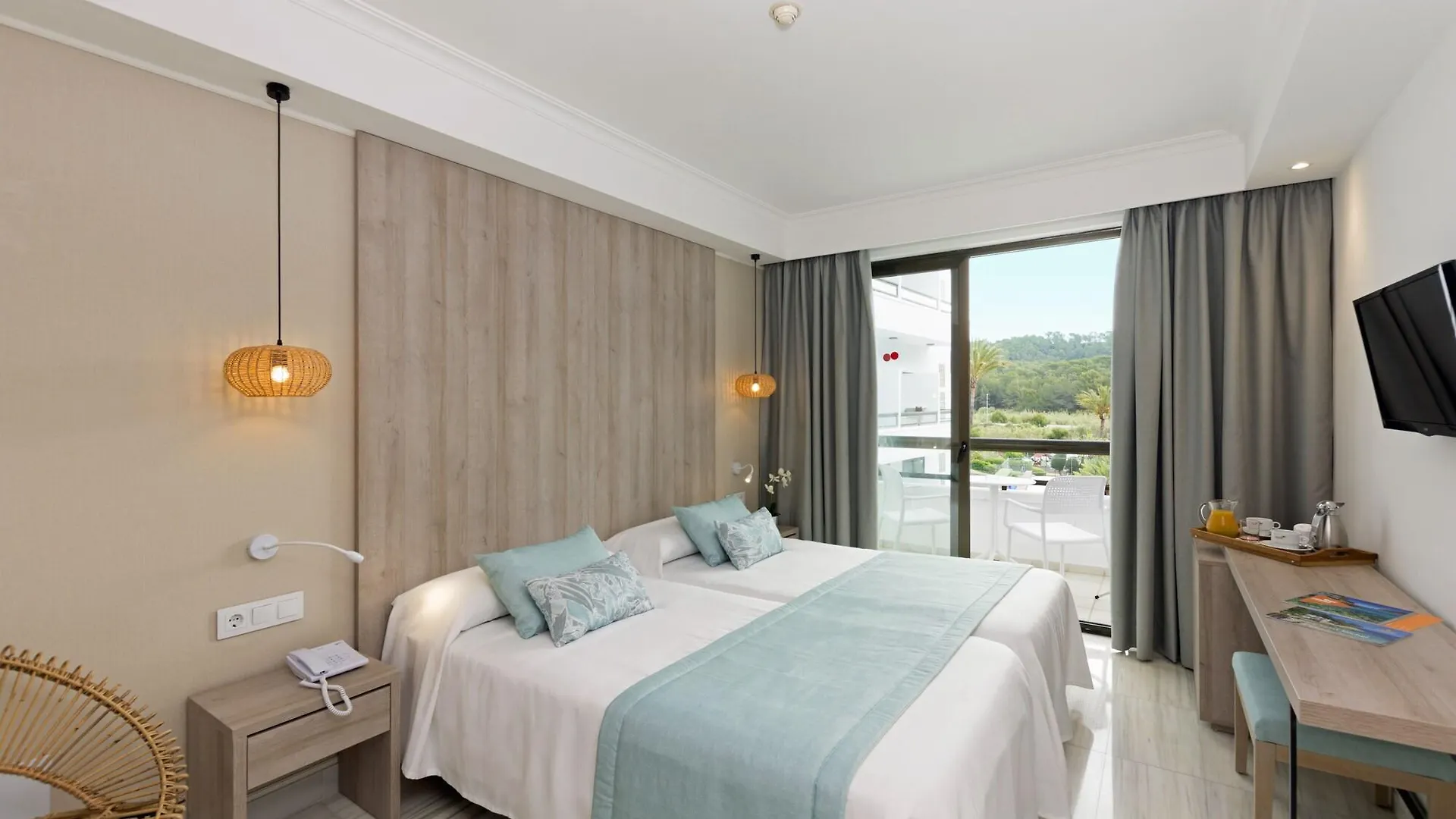 Ona Palmira Paguera Hotel