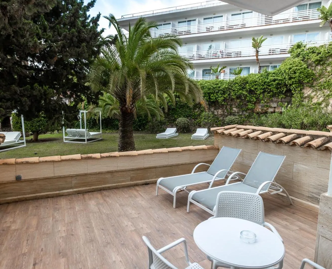 Ona Palmira Paguera Hotel