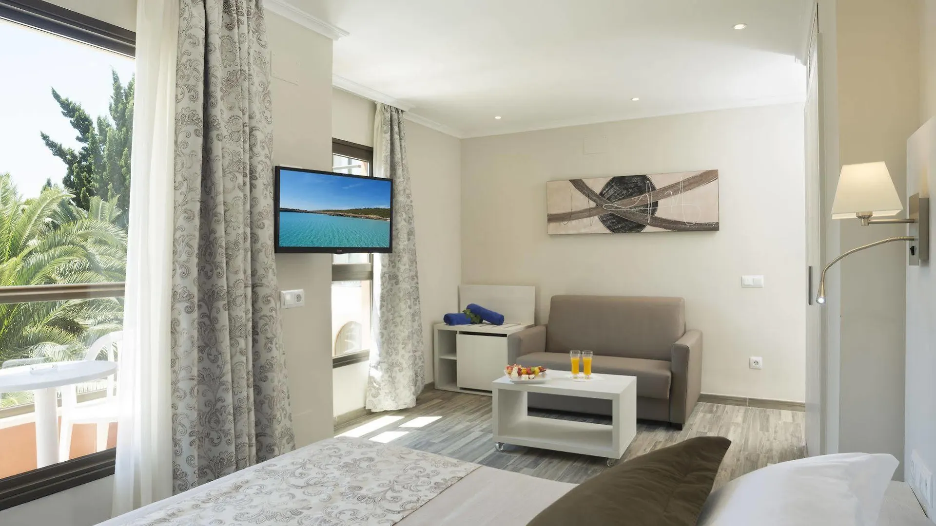Ona Palmira Paguera Hotel