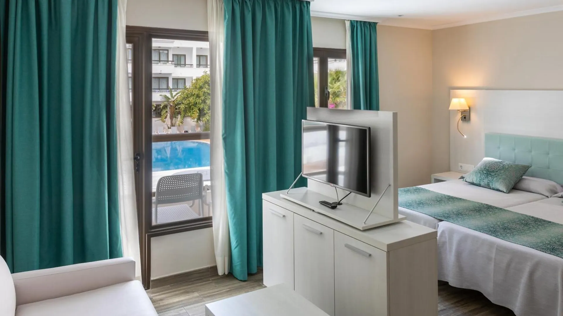 Ona Palmira Paguera Hotel 4*,  Spanyolország