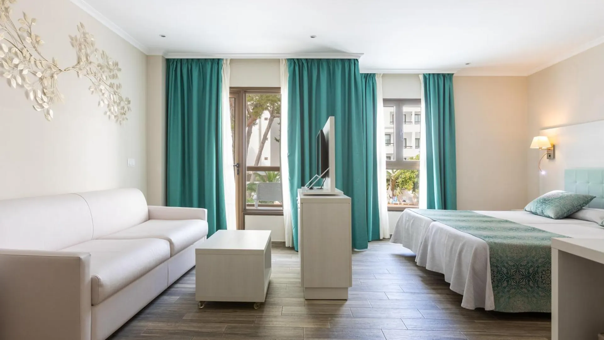 Ona Palmira Paguera Hotel 4*,  Spanyolország